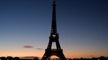 Cover Of Energy Efficiency 2022 A Photo Of The Eiffel Tower At Dusk
